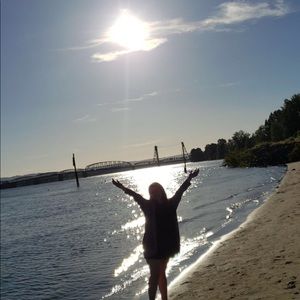 Meet your Posher, Amily